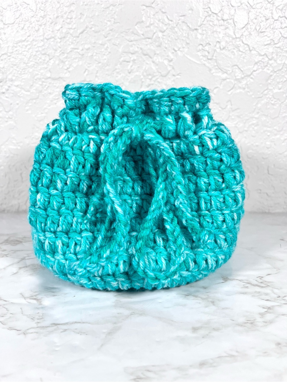 Teal Crochet Drawstring Bag With 2 Matching Scrunchies - Picture 2 of 10